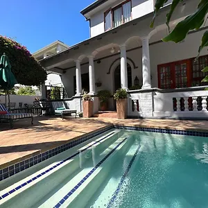 olafs-guest-house.hotels-capetown.com/