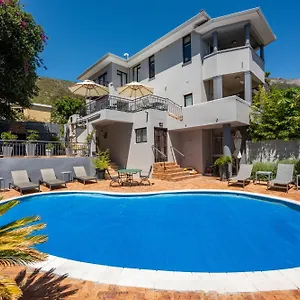 maartens-guesthouse.hotels-capetown.com/