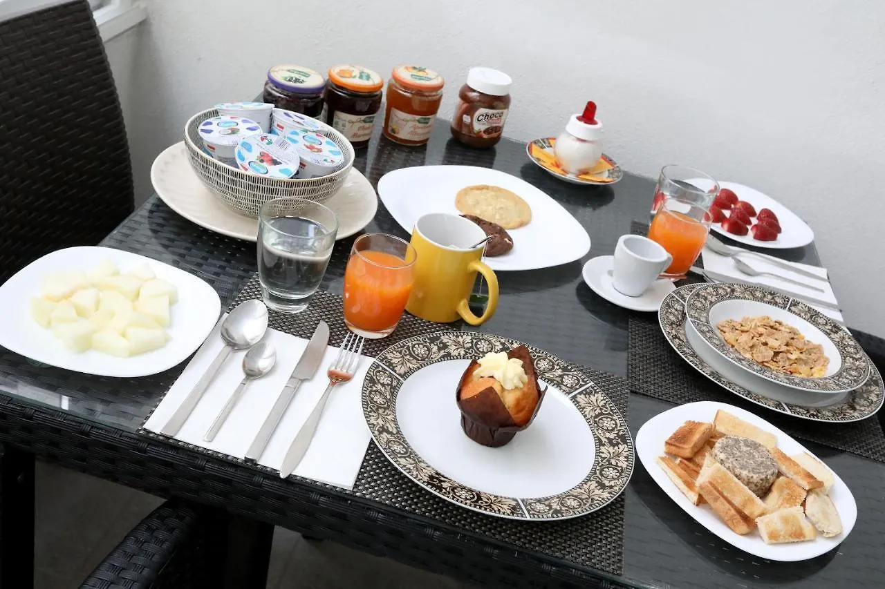 Saint Julian's Escape To St Julians B&B 몰타
